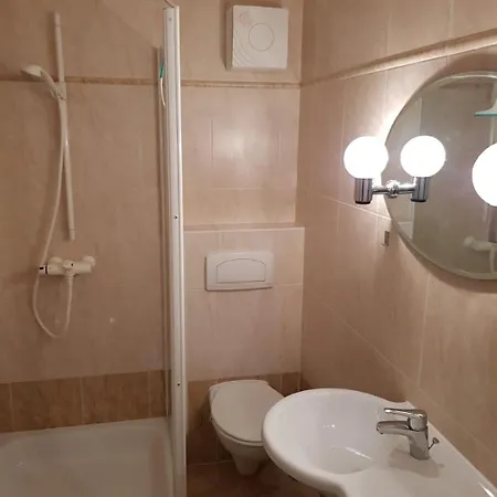 Apartment Annalena - 17-06 Kuehlungsborn